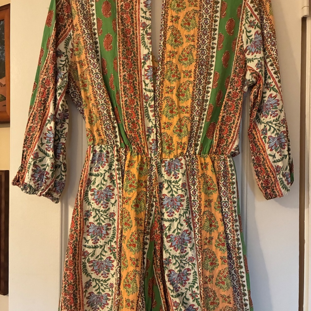 NWOT Zara V-neck belted romper, size S - Picture 4 of 4
